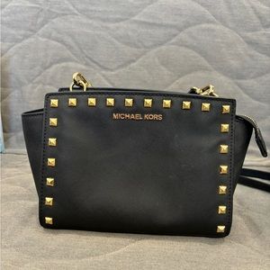 Michael Kors black crossbody purse